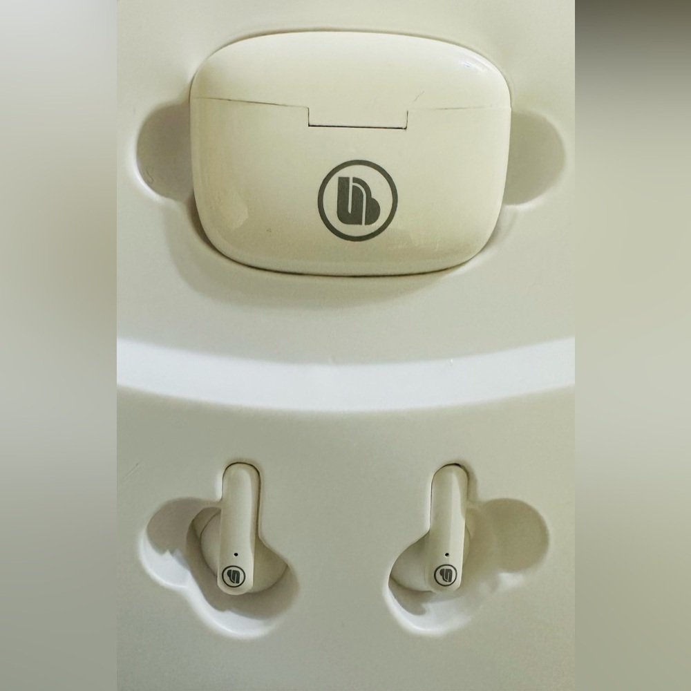 Sound Core True Wireless Bluetooth Earbuds - Picture 14 of 15